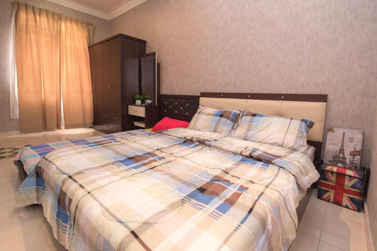 Skudai Homestay Pulai Perdana Near Utm Jpo And Taman Universiti Kampung Kangkar Pulai Exterior foto